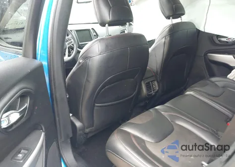 2017 Jeep Cherokee Trailhawk 4X4 from USA, damaged, VIN 1C4PJMBS2HW612792